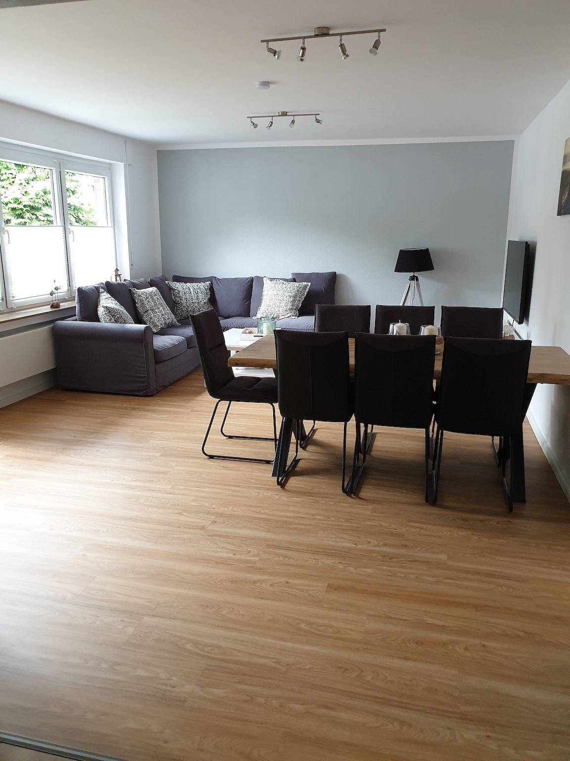 Ganze Wohnung, Apartment 'Moderne Ferienwohnung Meerzeit' mit privater Terrasse, Garten & Wlan in Horumersiel, Wangerland