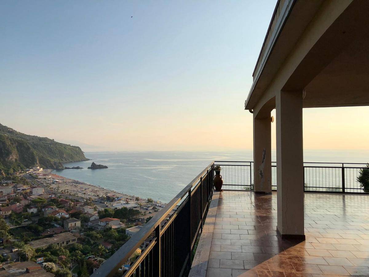 Ganze Wohnung, La Terrazza sul Mare in Palmi, Reggio Calabria Provinz