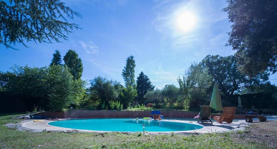 Gîte pour 4 personnes, avec piscine et jardin à Sabran - 2