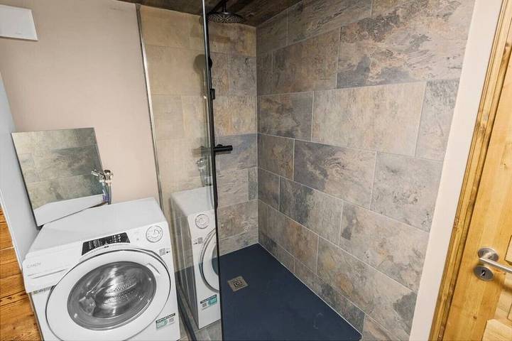 Ganze Wohnung, Cozy studio in the heart of an Alpine chalet in Ayer (Anniviers), Anniviers