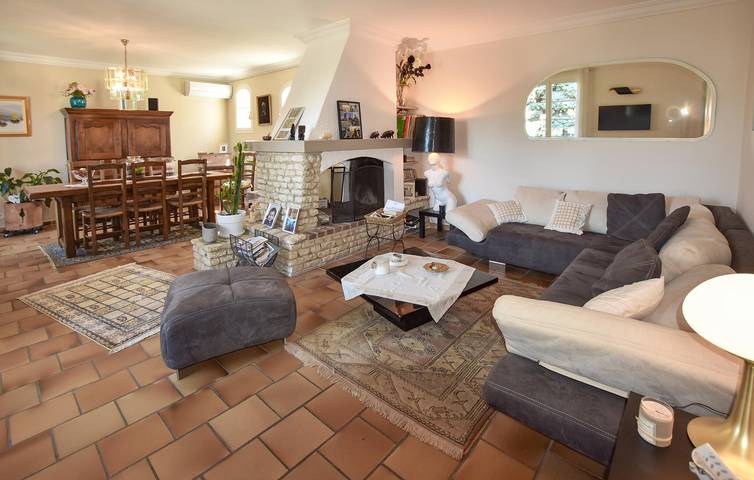 Location de vacances pour 7 personnes, avec jardin ainsi que piscine et terrasse, adapté aux familles à Morières-lès-Avignon - 4