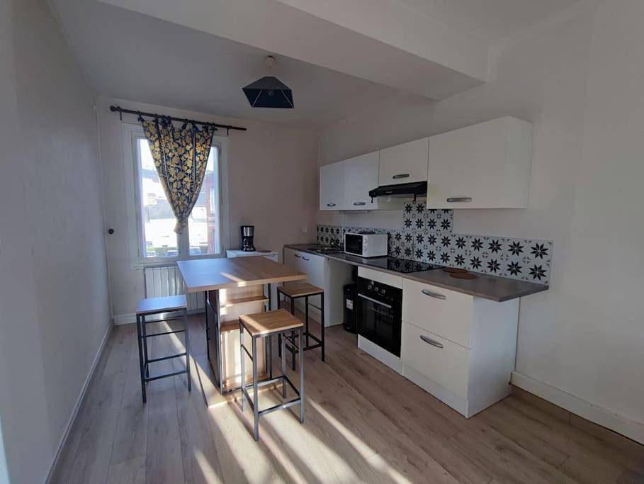 Appartement entier, Two-Bedroom Apartment in Saint-François-en-Terre-de-Caux, Région du Havre