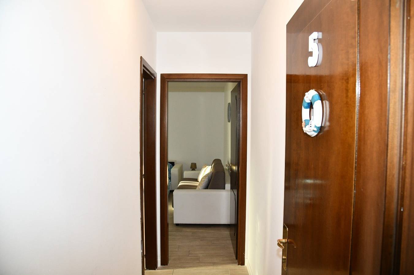 Ganze Wohnung, Apartment 'Unità 5' mit Bergblick, Gemeinschaftsterrasse und Wlan in Ceriale, Riviera di Ponente