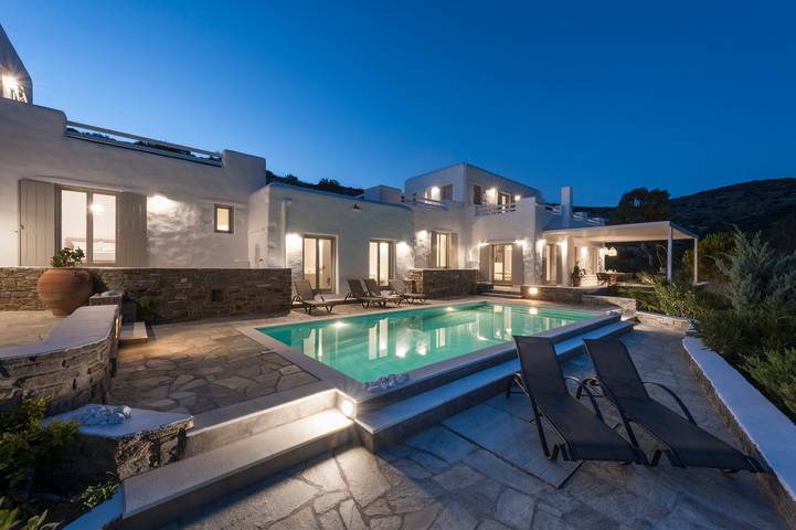 Apartamento para 12 personas, con piscina para niños y jardín, Familias con niños en Paros