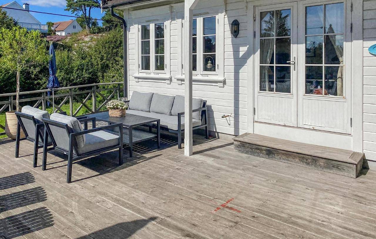 Four-Bedroom Holiday Home in Grimstad