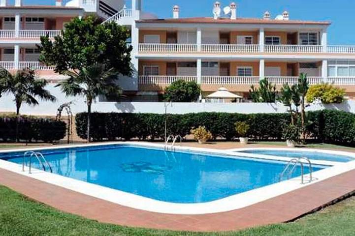Apartamento de vacaciones para 4 personas, con terraza y piscina - 1