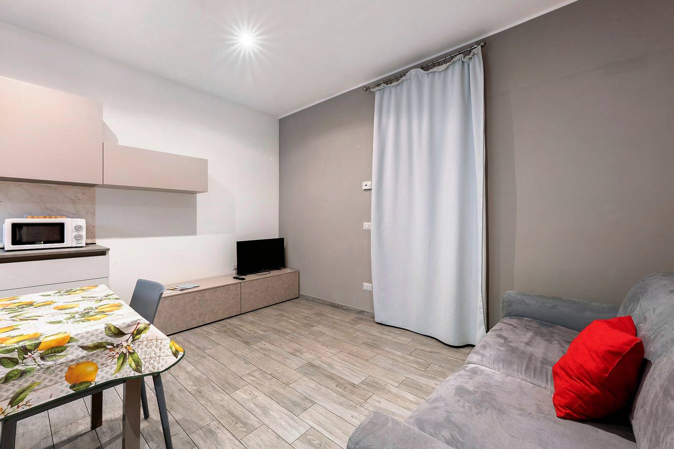 Ganze Wohnung, Ferienwohnung 'La Casa Di Beppe - Val D'Intelvi' mit Wi-Fi in Lanzo d'Intelvi, Alta Valle Intelvi