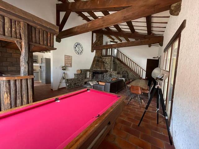 Gîte pour 10 personnes, avec vue ainsi que jardin et piscine à Saint-Jean-du-Pin - 4