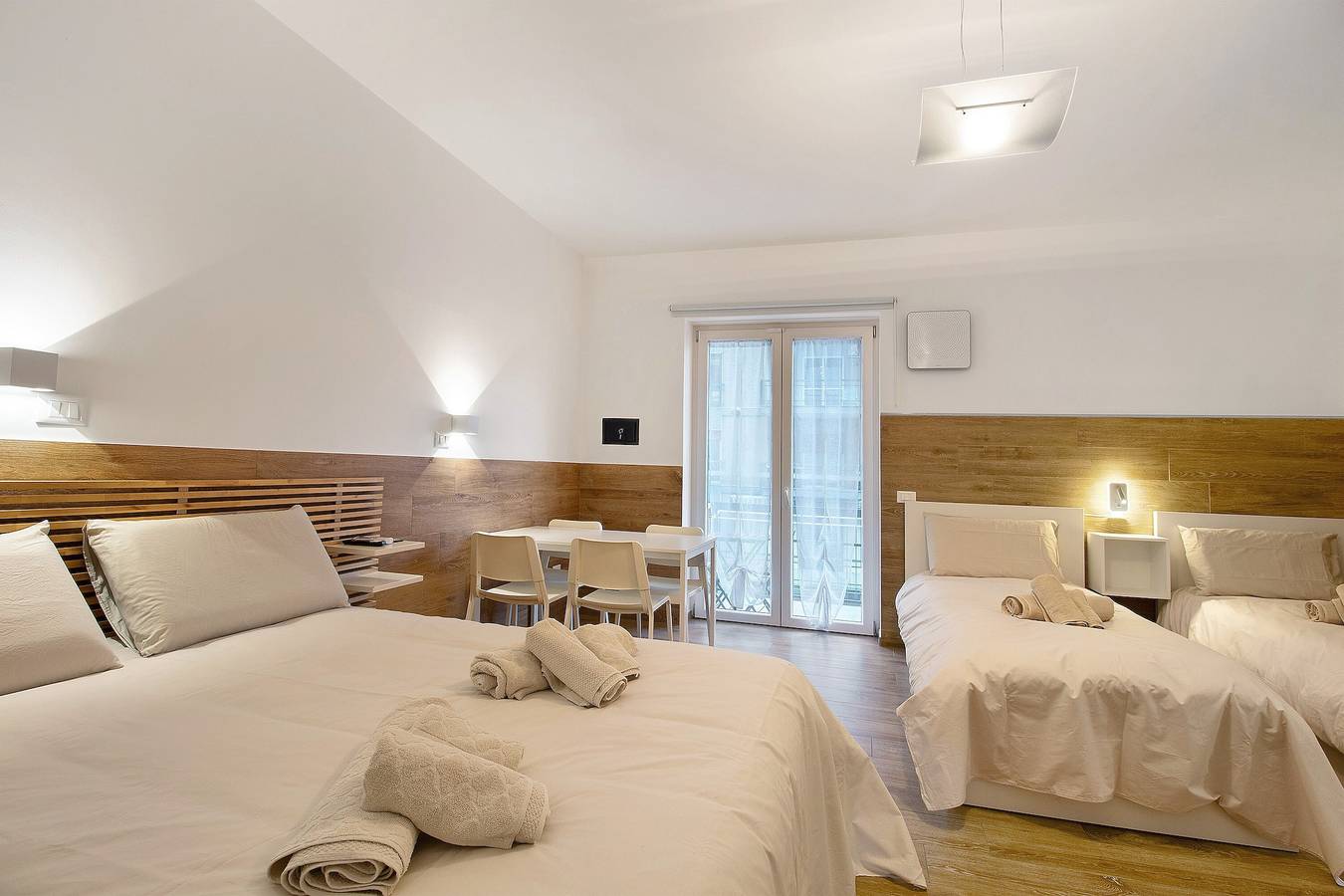 Ganze Wohnung, Apartment 'Max - Il Centro Luxury Suites' mit Balkon, Wlan und Klimaanlage in Bari, Bari Provinz