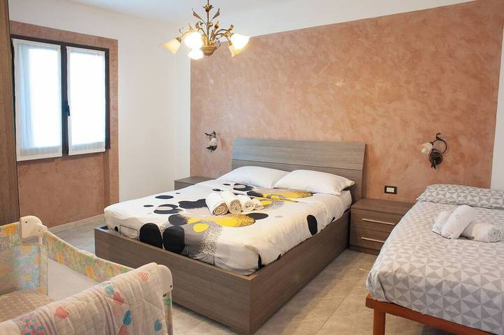 Ganze Wohnung, Origins-Panoramic terrace in Valcamonica! in Ceto, Adamello-Presanella-Alpen