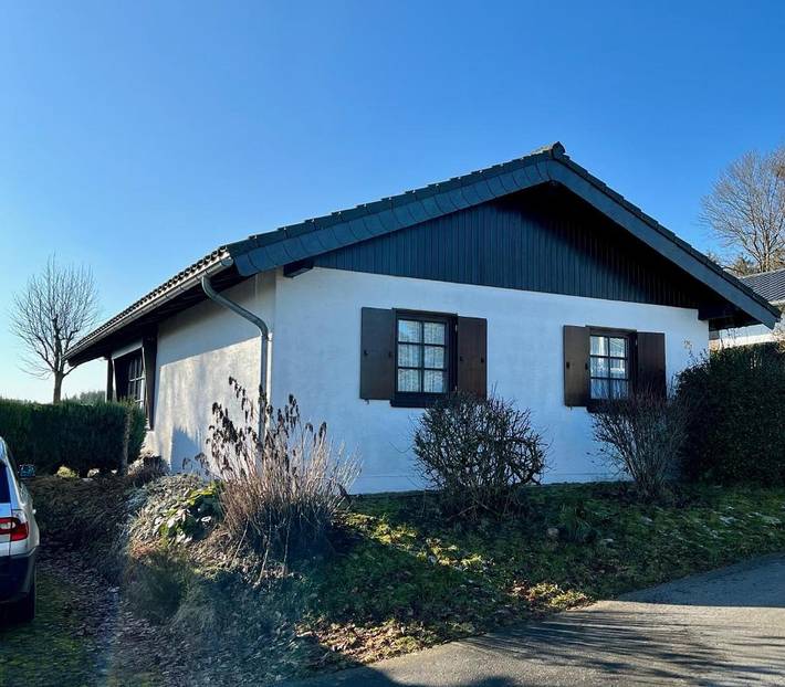 Ferienhaus für 4 Personen, mit Garten und Ausblick, mit Haustier in Gönnersdorf