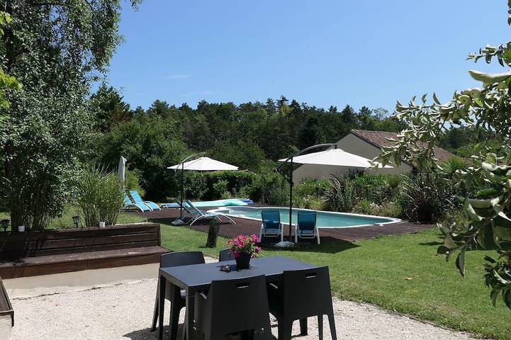 Gîte pour 4 personnes, avec Piscine