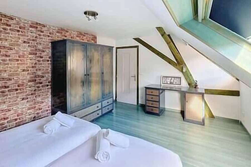 L'Escapade - Domaine de la Chapelle, Large house, garden and parking, between the Vosges mountains and the vineyards in Osenbach, Parc naturel régional des Ballons des Vosges