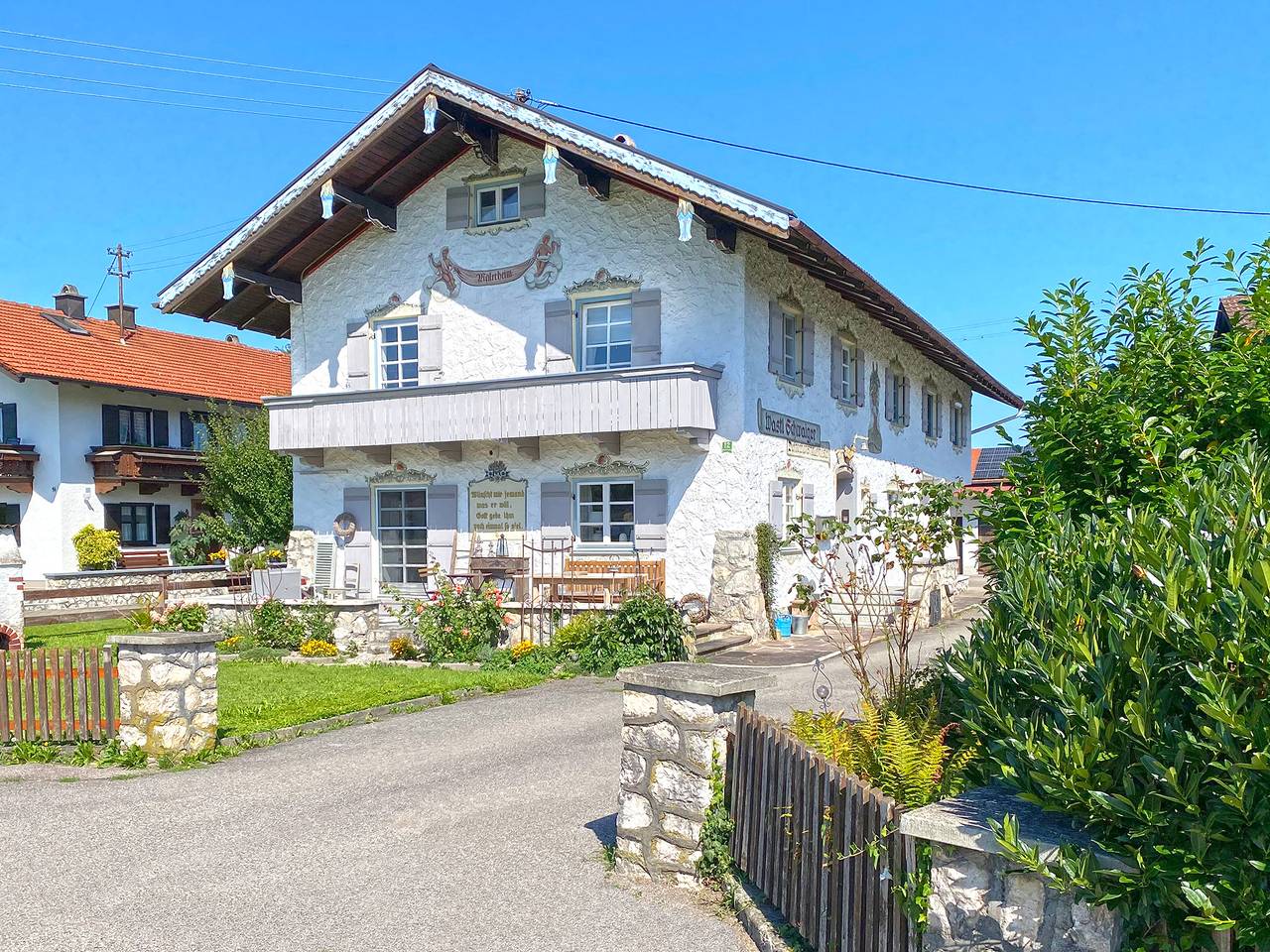 Ganze Ferienwohnung, Haus Malerheim - Ferienwohnung 80qm, 2 Schlafzimmer, große Terrasse in Übersee, Chiemsee