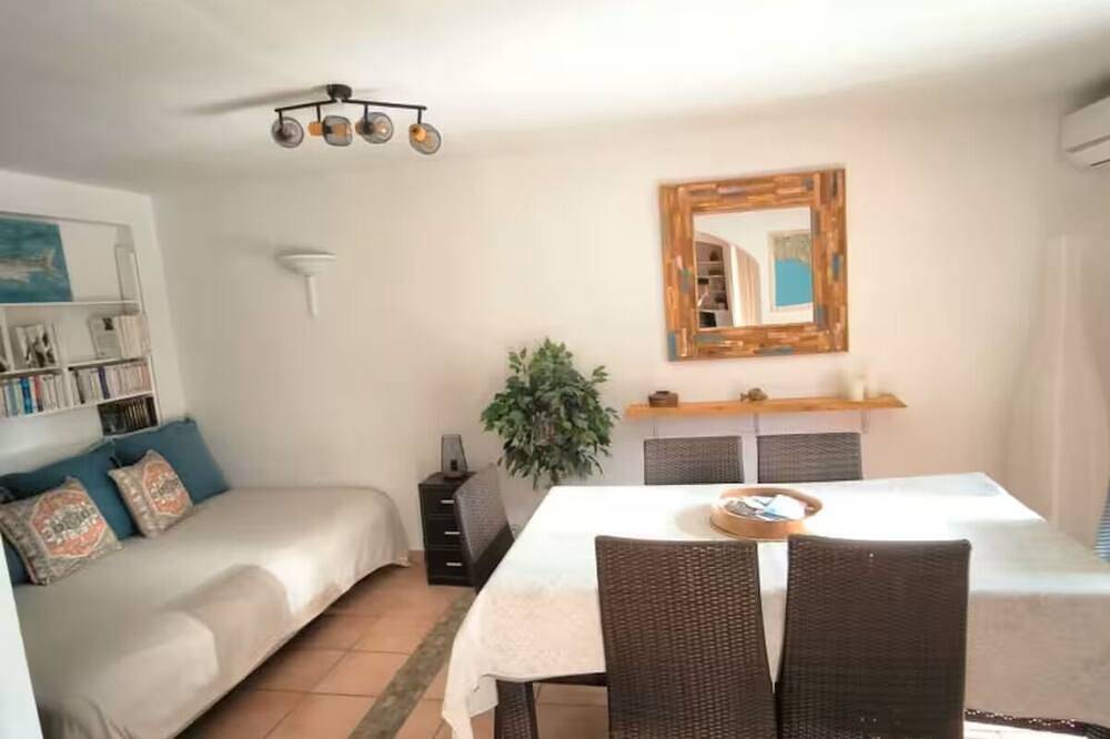 Charmante Maison Climatisée à 10 min à Pied des Plages, des Commerces in Antibes, Mittelmeerküste (Frankreich)