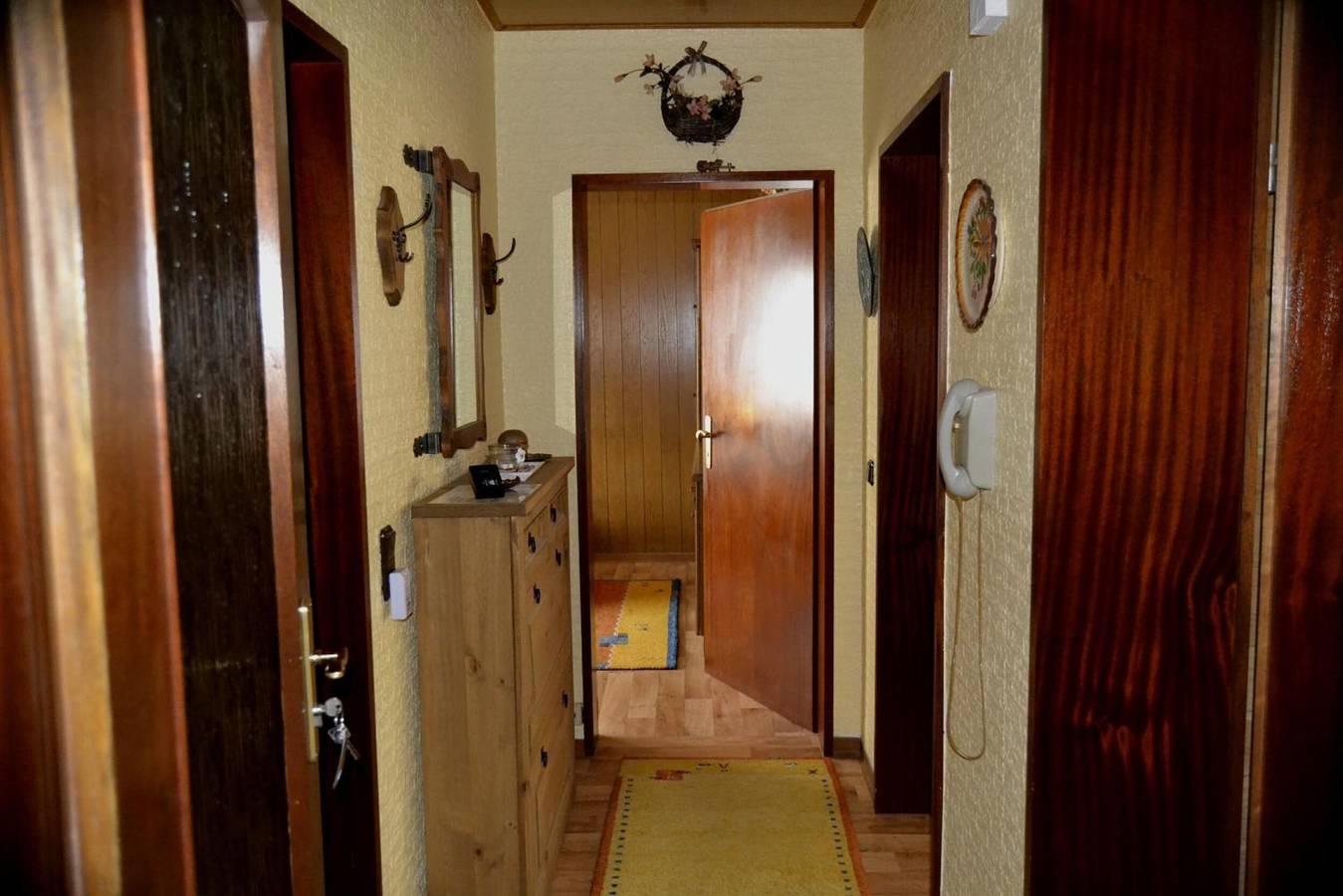 Ganze Wohnung, Ferienwohnung 'Haus Moser - Fewo 1' mit Talblick, Gemeinschaftsterrasse und Wlan in Eschau, Mainviereck