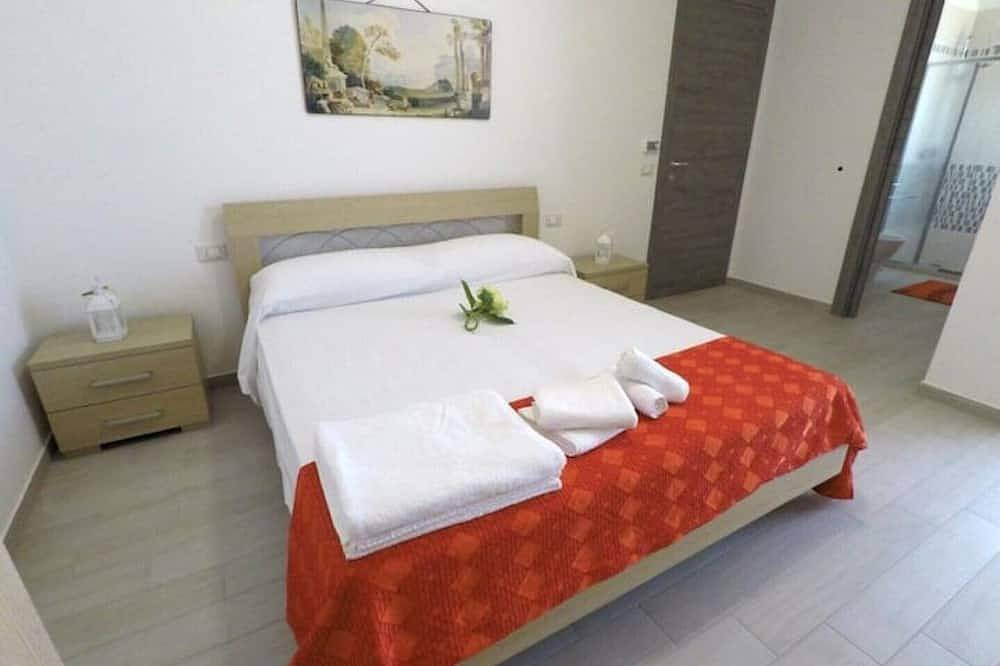 5 minutes from the sea of Gallipoli, Eco Villa with private and independent pool in Alezio, Golfe de Tarente