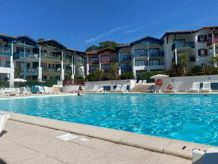 Appartement de vacances pour 4 personnes, avec Balcon et Terrasse ainsi que Piscine et Vue