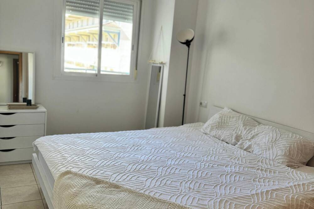 Apartamento entero, Ibiza - Apartment - Sleeps 4 - Old Town in Talamanca, Ibiza Ciudad
