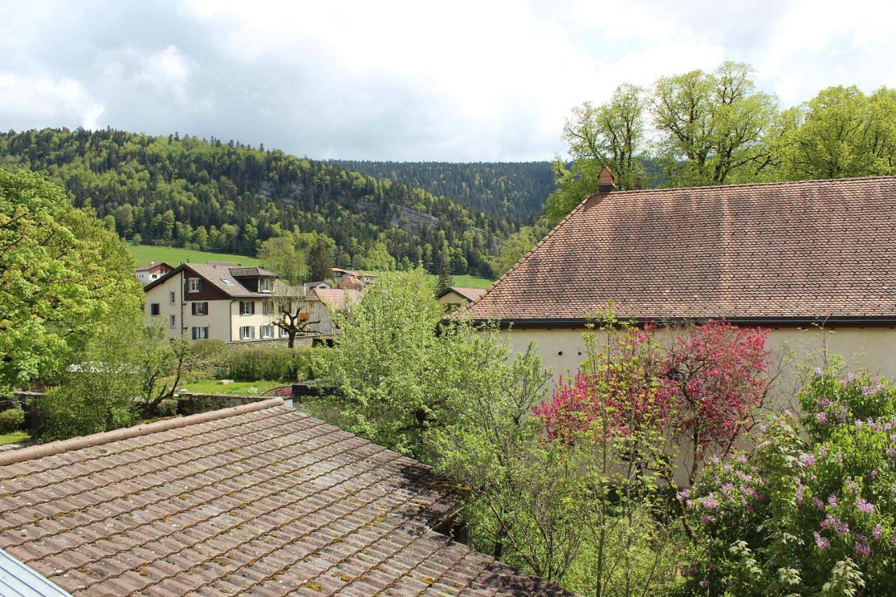 Standard Double Room with Shared Bathroom in Môtiers NE, Val-de-Travers
