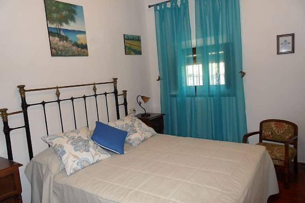 Casa El Trigal for 4 people in Villanueva de la Concepción, Málaga Province