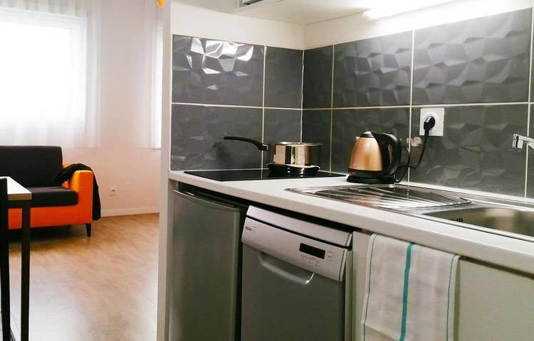 Location de vacances pour 2 personnes, avec vue et terrasse, animaux acceptés dans Les Machines de l’île - 4