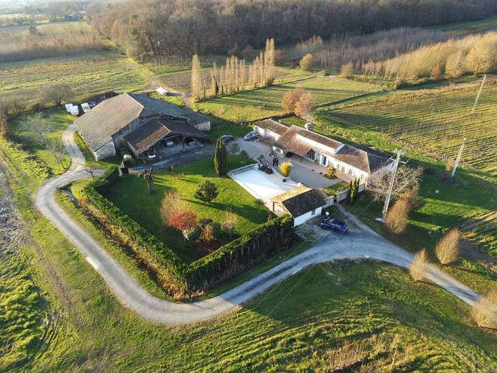 Gîte pour 8 personnes, avec piscine