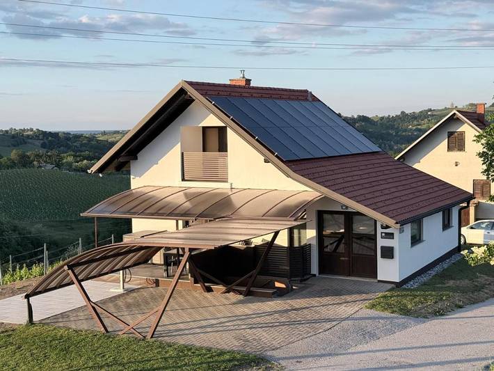 Location de vacances pour 5 personnes, avec Balcon et Jacuzzi ainsi que Terrasse et Jardin dans Ormož
