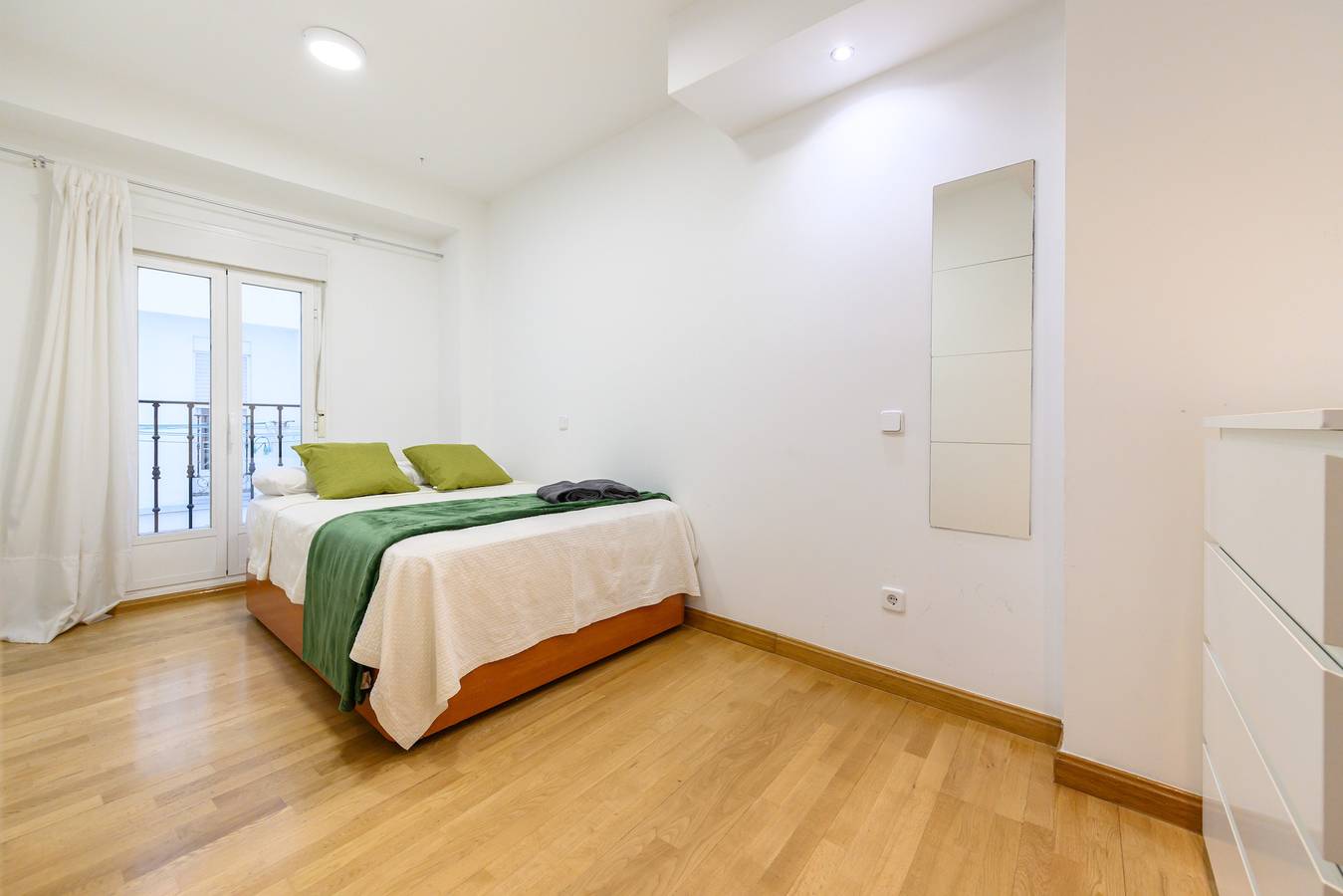 Appartement entier, M Piso 2 dormitorios y 2 baños en el cen in Centro (Madrid), Madrid