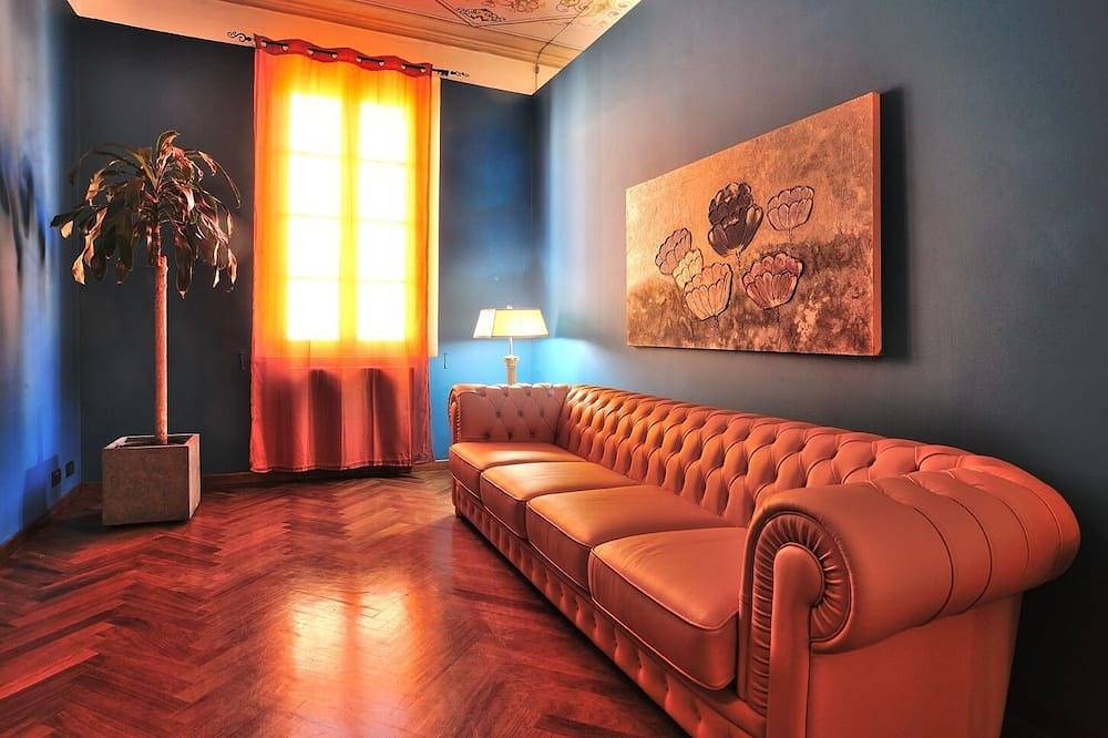 Entire apartment, Alvaro's House in Modena, Modena Province