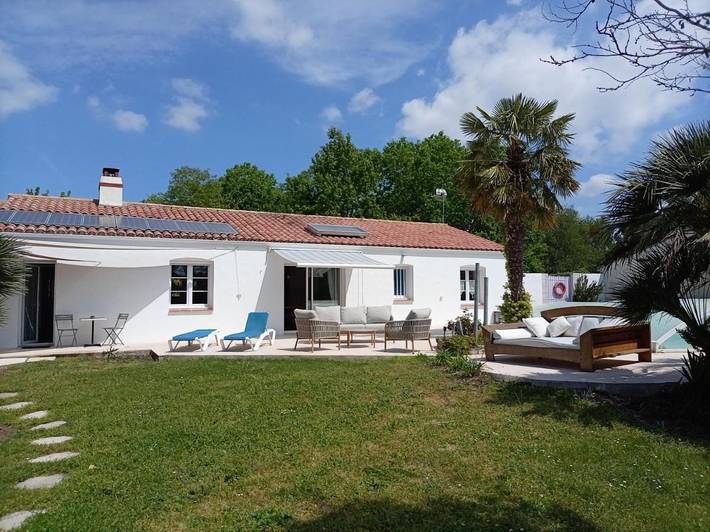Chambre d’hôte pour 6 personnes, avec piscine et jacuzzi ainsi que sauna et jardin, animaux acceptés en Vendée - 2