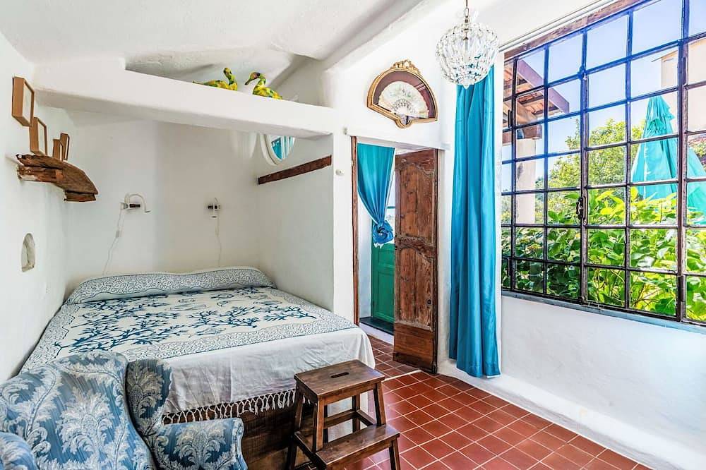 Atemberaubendes alleinstehendes Ferienhaus mit  W-Lan, Haustiere erlaubt und Panoramablick in Dolcedo, Dolcedo Gemeinde