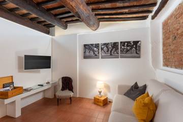Vacation Rental for 4 Guests in Siena, Via Francigena, Picture 4