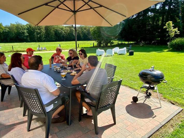 Location de vacances pour 9 personnes, avec jardin et vue à Momignies - 3