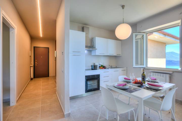 Gîte pour 5 personnes, avec vue sur le lac et balcon dans Piémont - 4