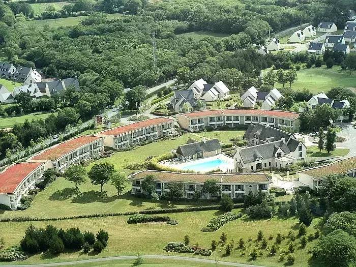 Gîte pour 4 personnes, avec vue et piscine ainsi que terrasse et jardin à Saint-André-des-Eaux - 4