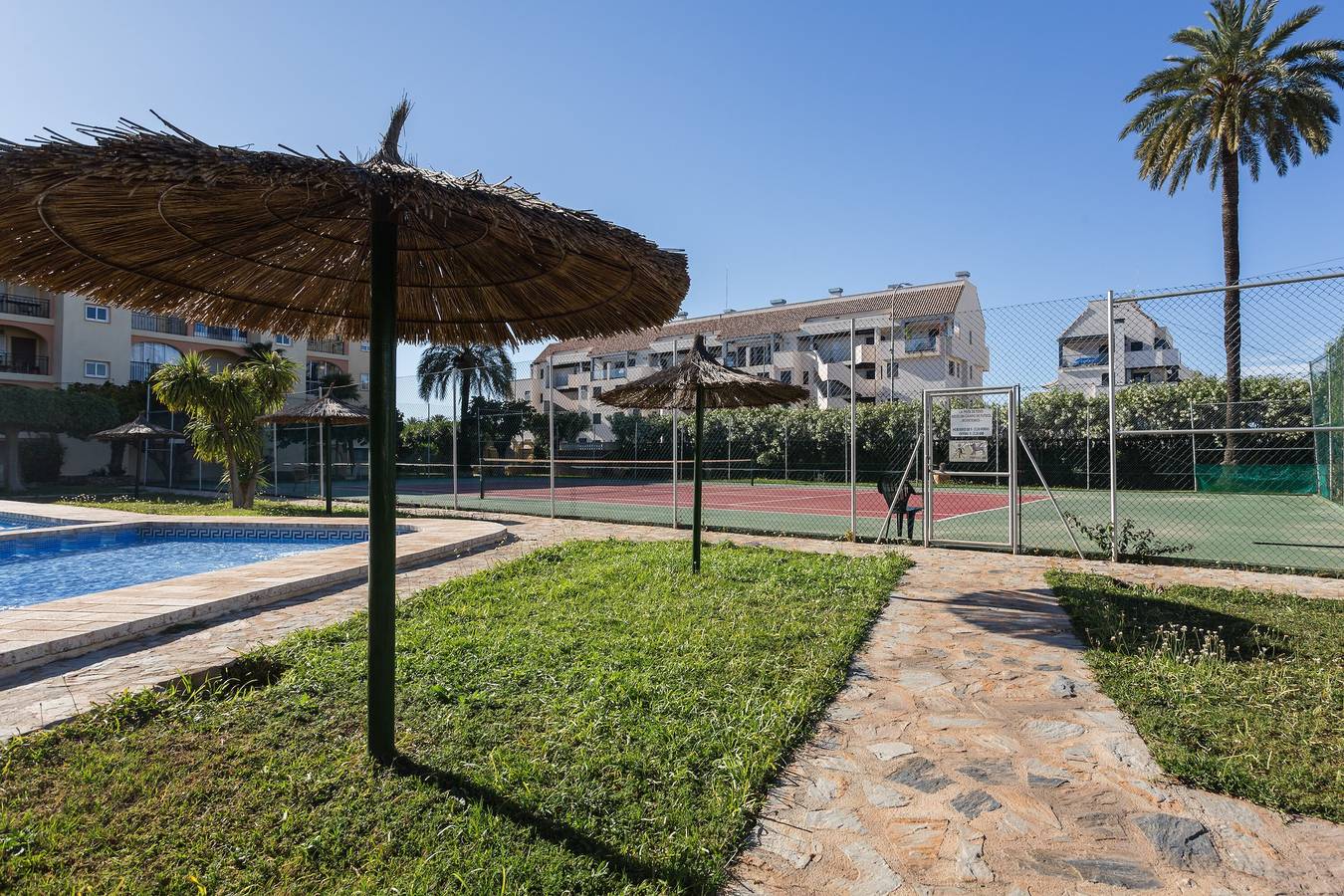 Appartamento intero, Appartamento 'Urbanización Golden Park' con vista sulle montagne, piscina condivisa e terrazza in El Palmar, Costa Blanca