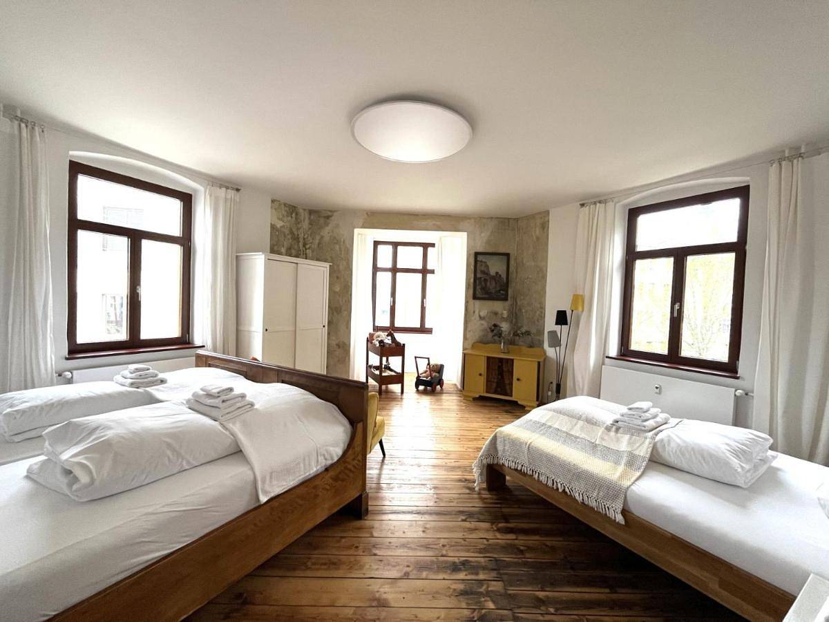 Künstlerzimmer im Kulturhaus Häselburg in Gera, Ostthüringen