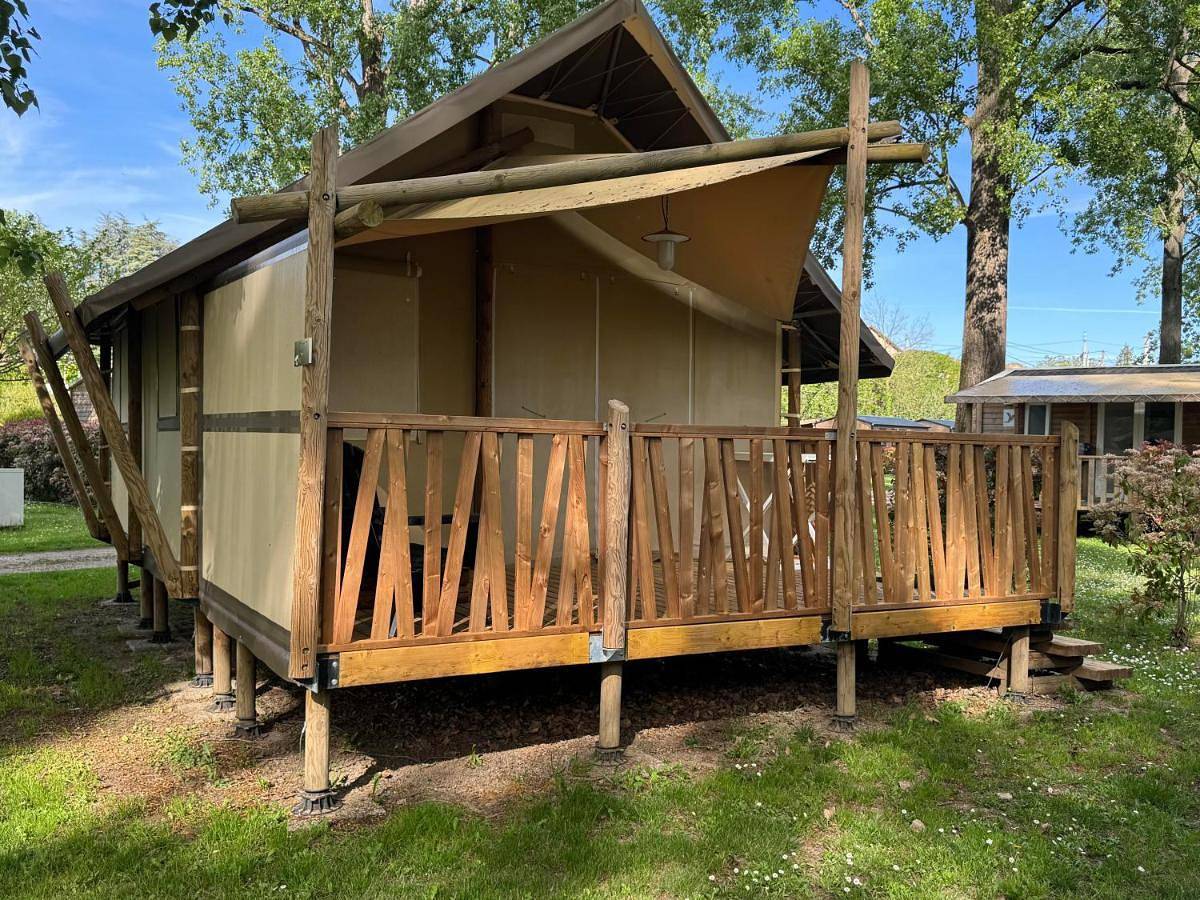 Camping Bois et Toilés in Saint-Rambert-d'Albon, Région de Valence