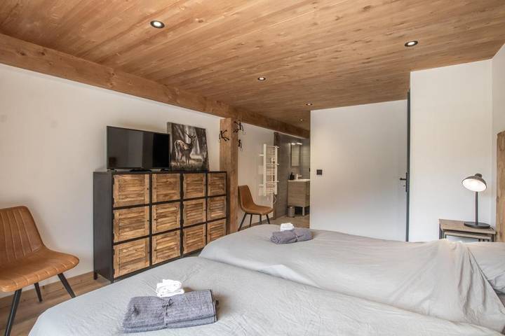 Gîte pour 12 personnes, avec sauna et bassin pour enfant ainsi que vue et jardin, animaux acceptés à Aigueblanche - 4