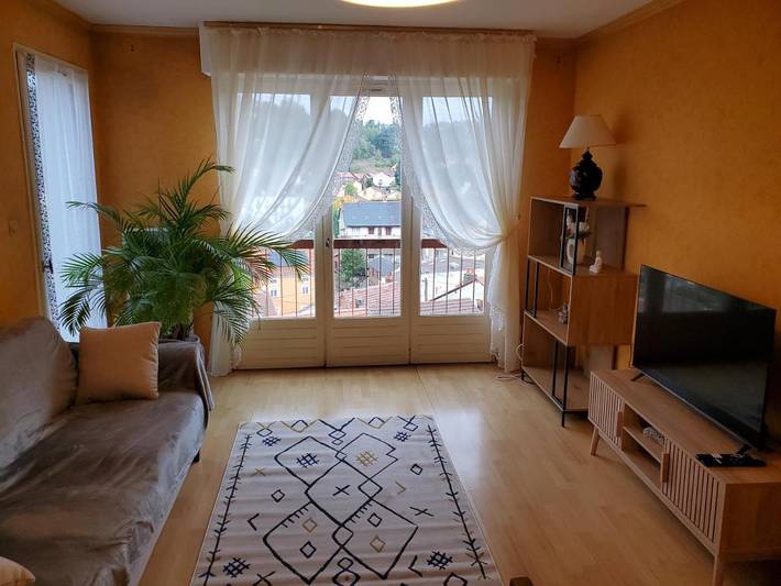 Gîte pour 4 personnes, avec vue et balcon à Decazeville