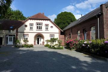 Ferienhaus für 8 Personen, mit Garten und Sauna sowie Whirlpool in Jade