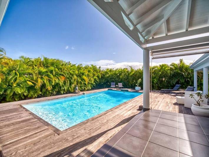 Appartement de vacances pour 6 personnes, avec piscine ainsi que vue et jardin, animaux acceptés
