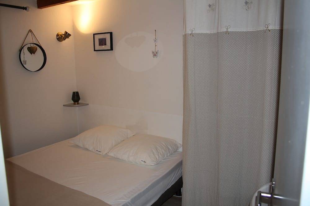 Calm, relaxation, private pool in Cabrières-d'Avignon, Parc naturel régional du Luberon