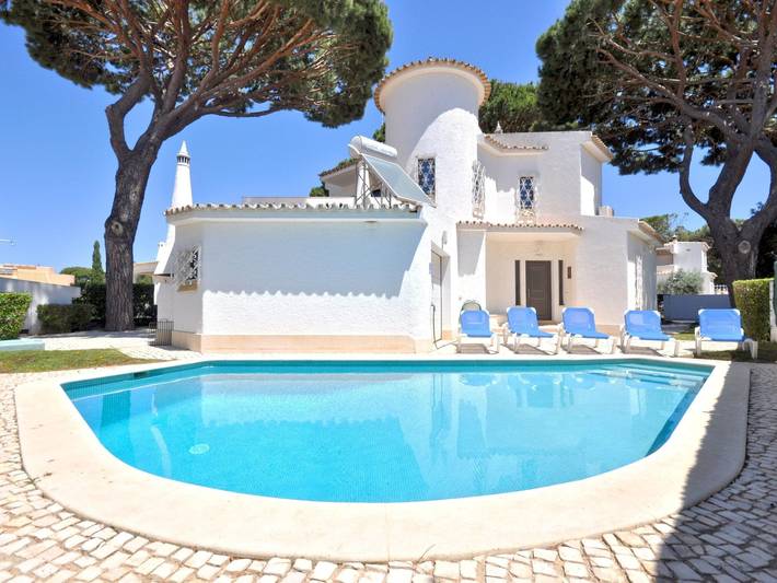 Villa para 6 pessoas, com Varanda e Terraço e ainda Jardim and Piscina no Algarve