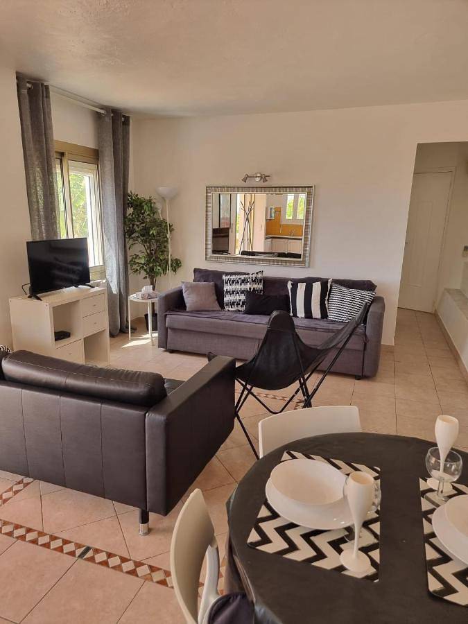 T2 Villa Dolce Vita avec piscine et vue mer in Mandelieu-la-Napoule, Massif de l'Esterel