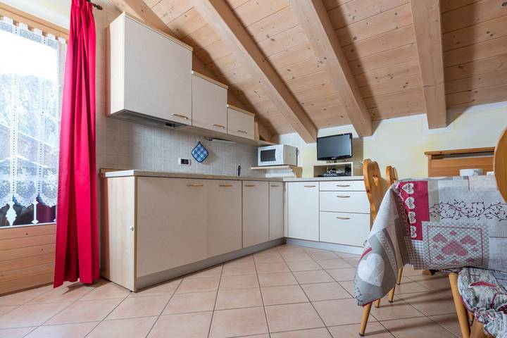 Appartamento intero, Appartamento Stefano 2 con vista sulle montagne, Wi-Fi e giardino in Livigno (Borgo), Livigno