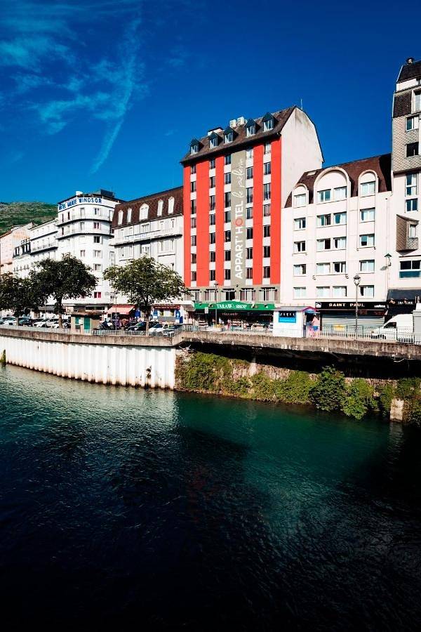 Location de vacances pour 6 personnes, avec Vue dans Grotte de Massabielle