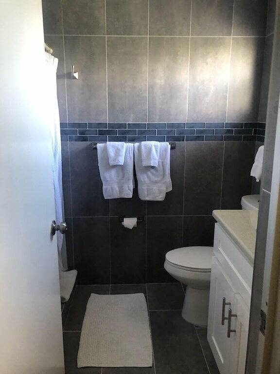 Vacation rental for 4 people, with yard and balcony as well as pool in Indian Shores