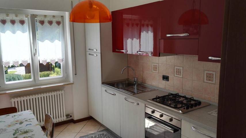 Gîte pour 5 personnes, avec vue sur le lac ainsi que balcon et jardin à Molveno - 3